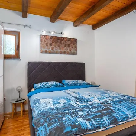 2 With Pool Krk By Guide 别墅 Gostinjac