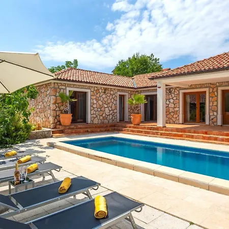 2 With Pool Krk By Guide *