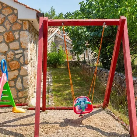 2 With Pool Krk By Guide וילה