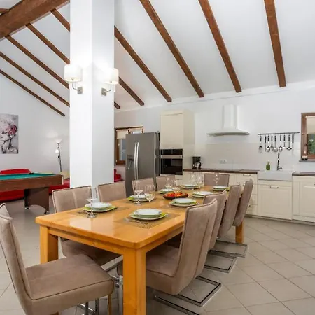 2 With Pool Krk By Guide Βίλα