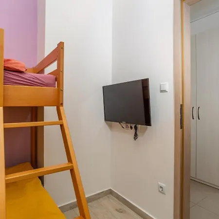 2 With Pool Krk By Guide * Gostinjac