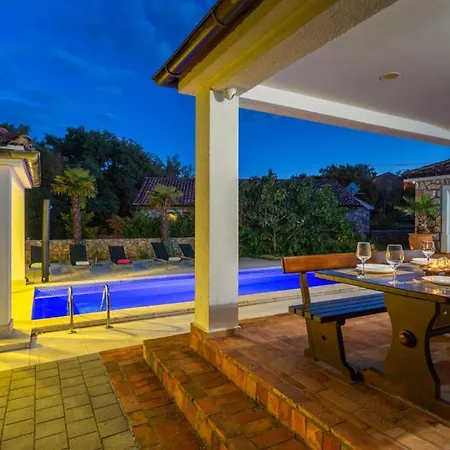 Βίλα 2 With Pool Krk By Guide