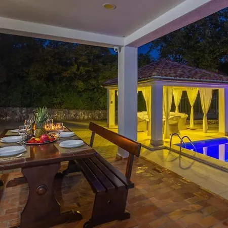 2 With Pool Krk By Guide Βίλα *