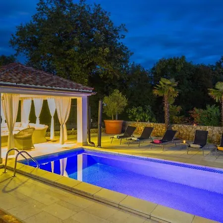 Βίλα 2 With Pool Krk By Guide *