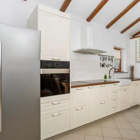 2 With Pool Krk By Guide Βίλα