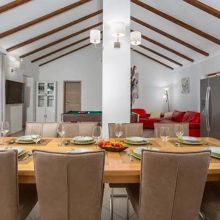 Βίλα 2 With Pool Krk By Guide