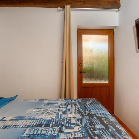 2 With Pool Krk By Guide * Gostinjac